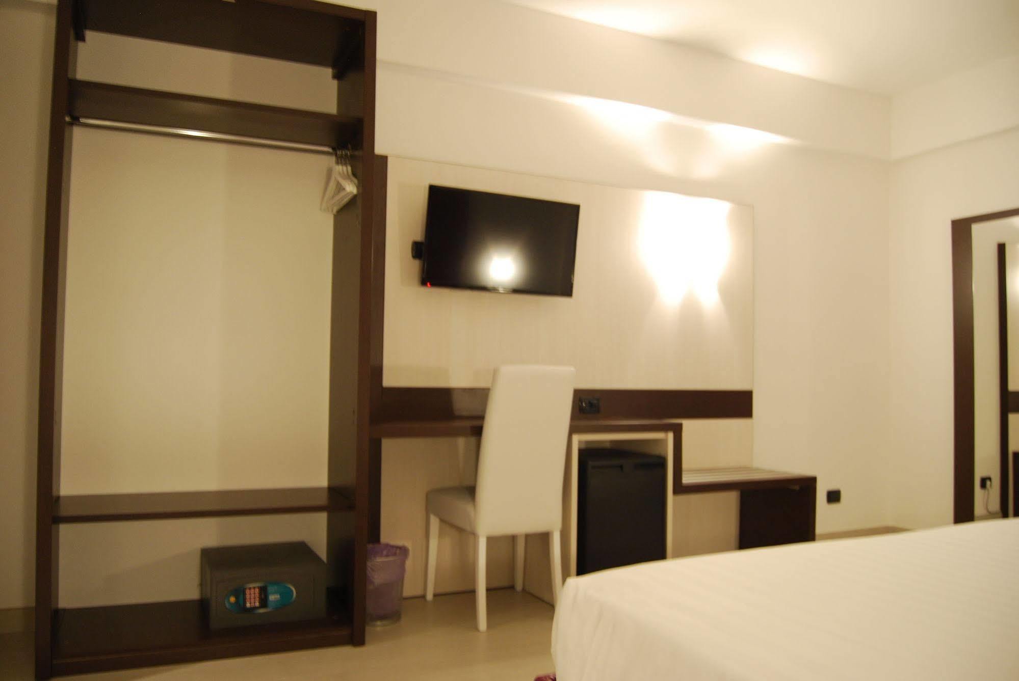 Maestrale Resort Hotel - Grosseto Eksteriør bilde